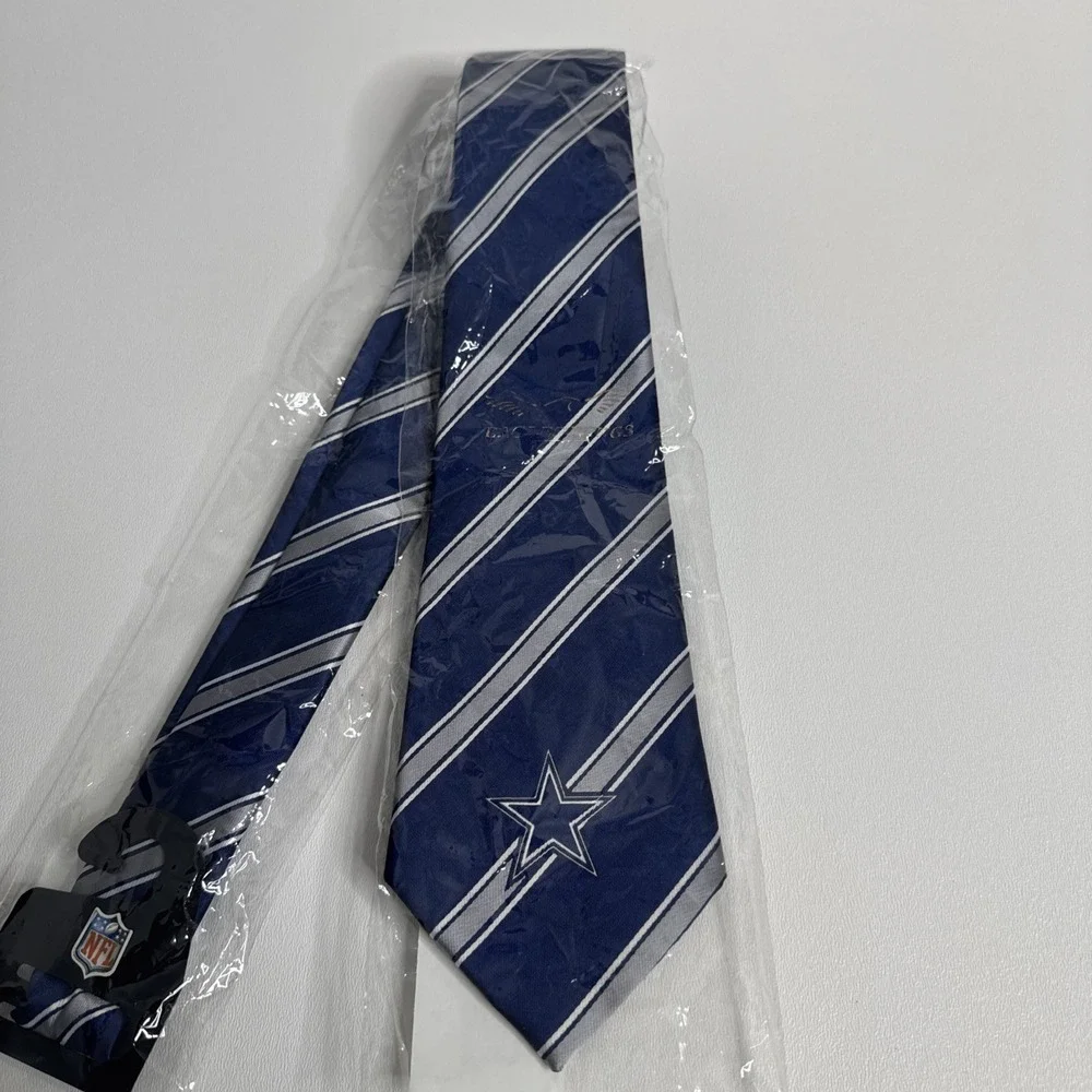Vintage Dallas‎ Cowboys Star Logo Tie Mens NFL Football Polyester - NEW